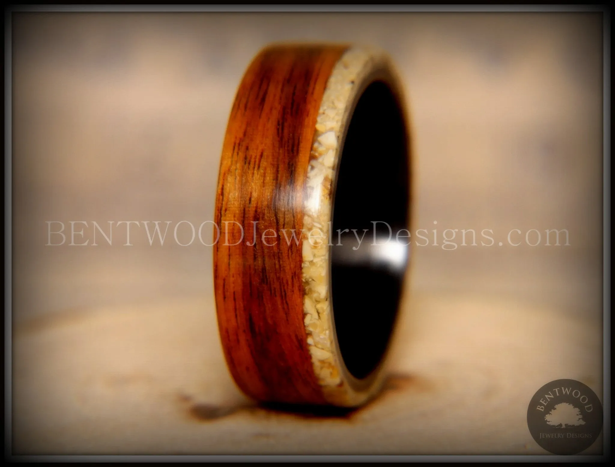 Bentwood Ring - Beaches Edge Rosewood Sand Inlay Carbon Fiber Core