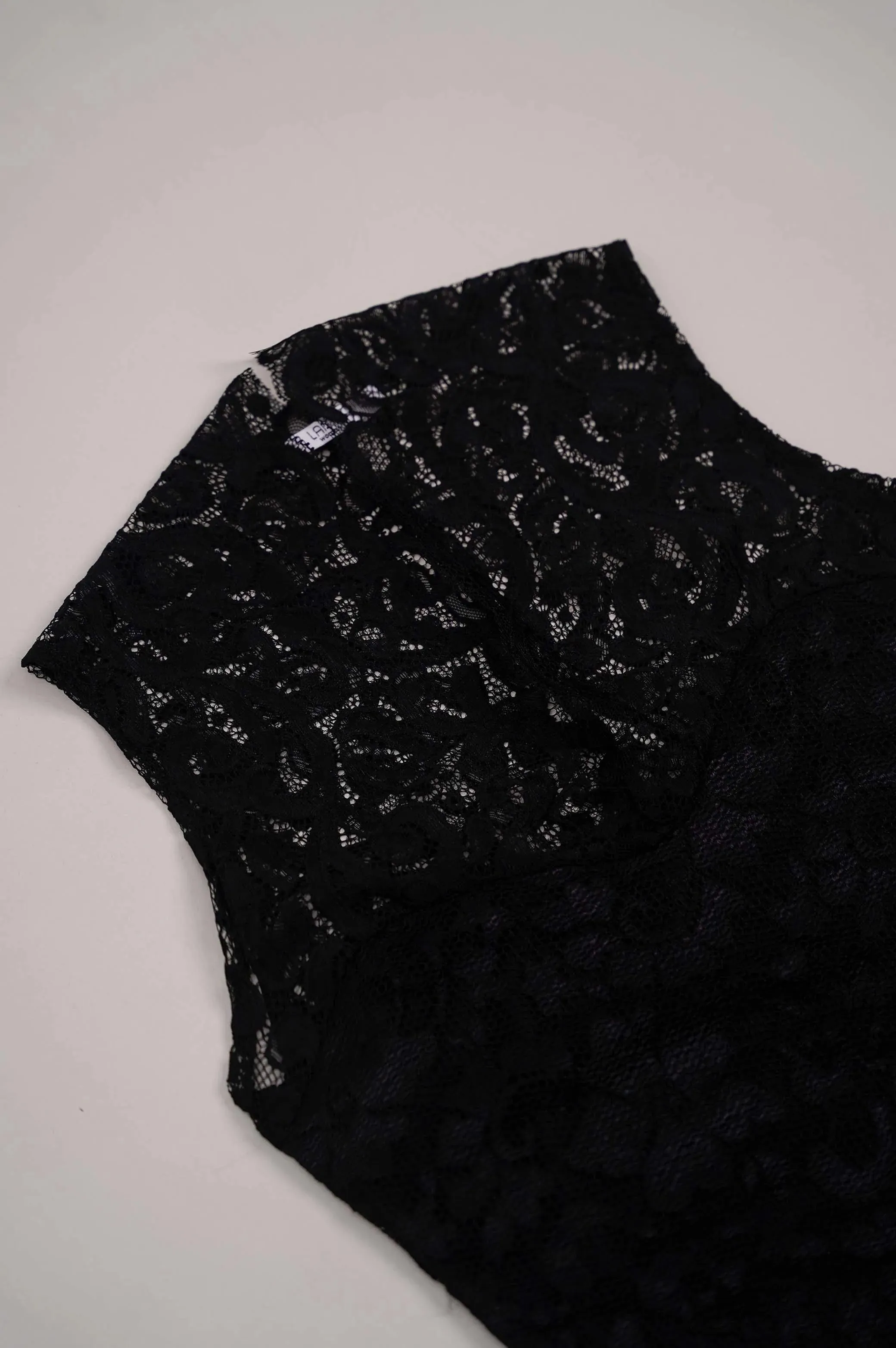 BLACK LACE BODYSUIT