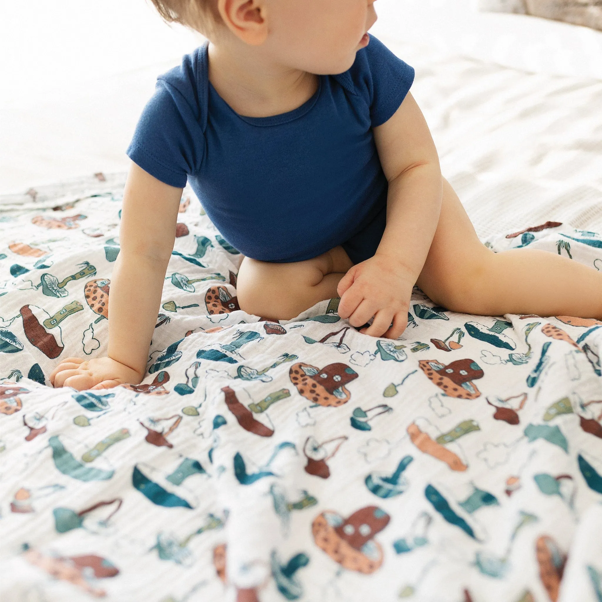 Cotton muslin swaddle - Mushrooms