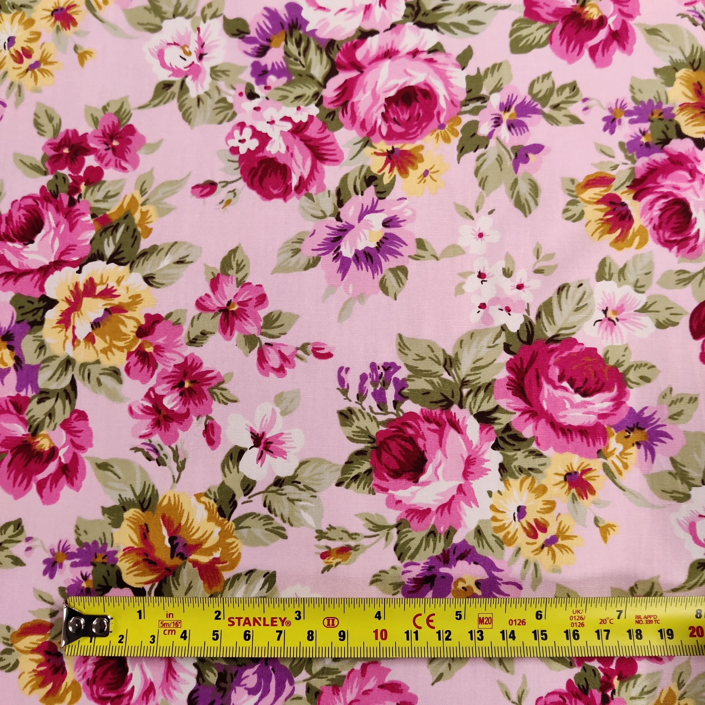 FS811_2 Roses cotton Fabric Pink