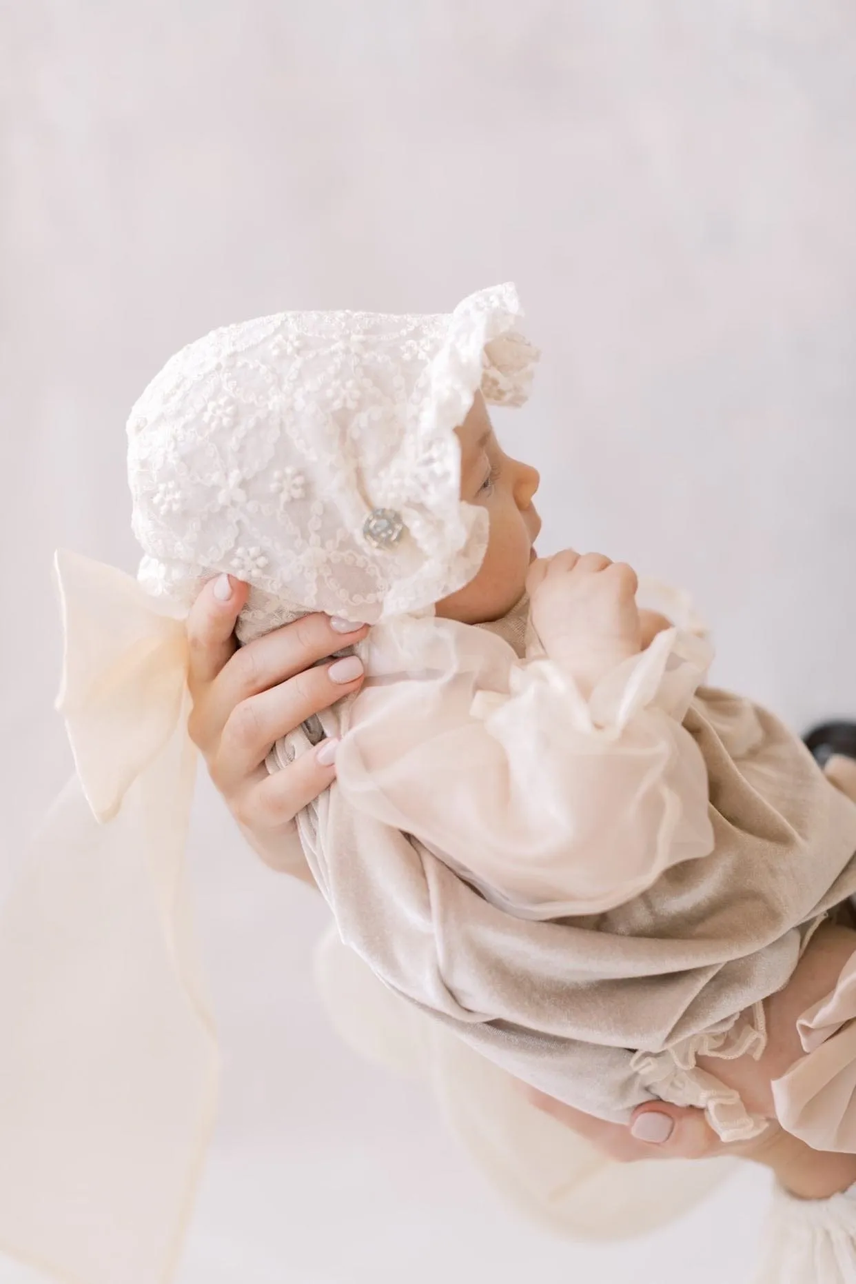 Ivory Lace Bonnet