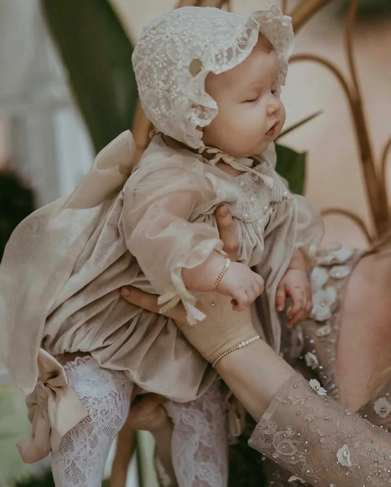 Ivory Lace Bonnet