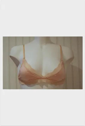 Mindy Bralet | Pale