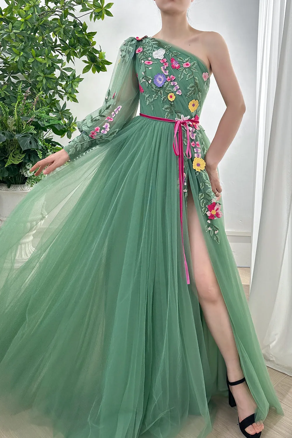 One Shoulder Long Sleeves Floral Embroidery Dress with Slit