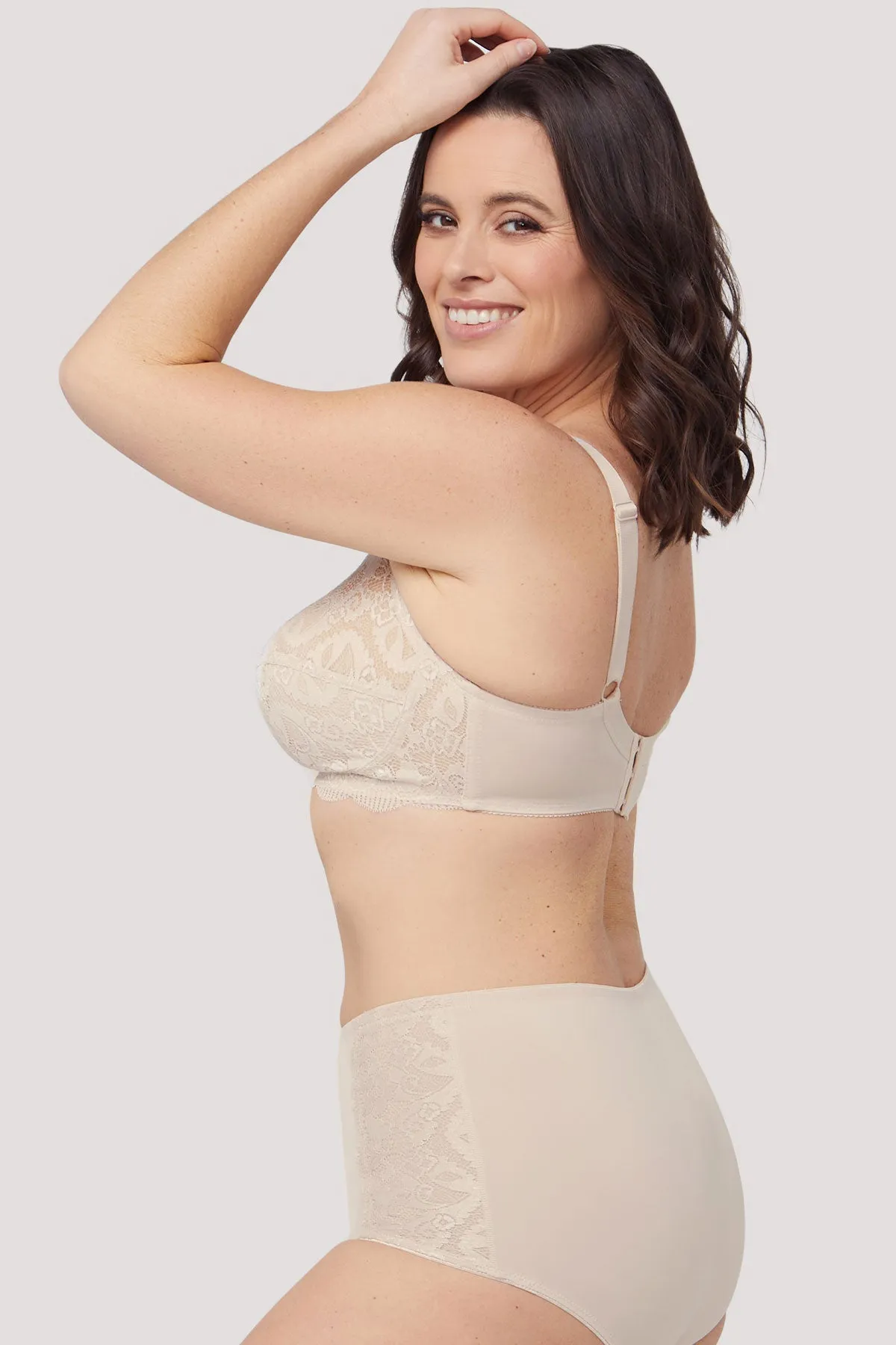 Ruby Lace Underwire-Free Bra - Soft Sand